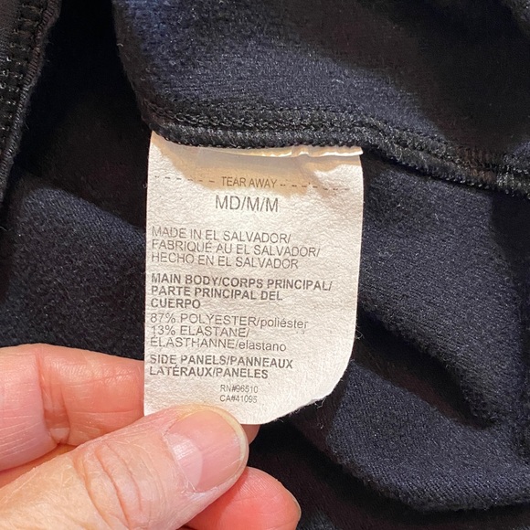 Under Armour Cold Gear Black Performance Top size Medium {345} - Picture 11 of 13